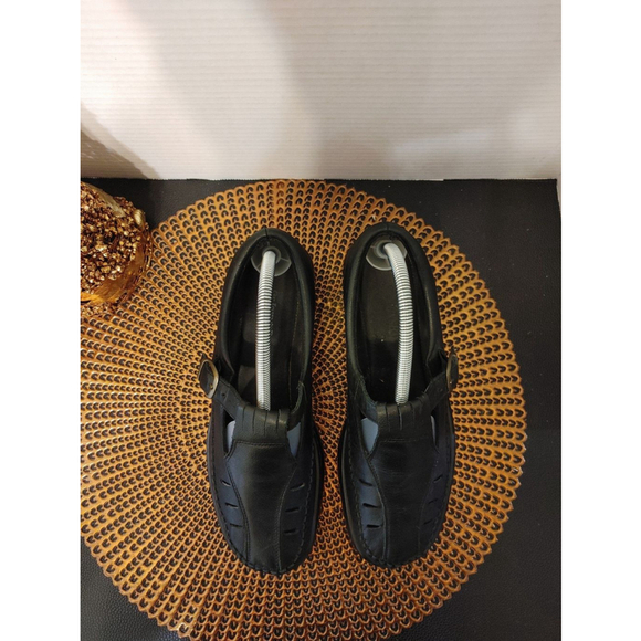 St Johns Bay Sandals Size 9.5M - Picture 2 of 5